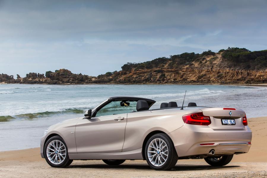  BMW 220i Convertible Luxury Line 2015 года  (AU) (фото 2 из 10)